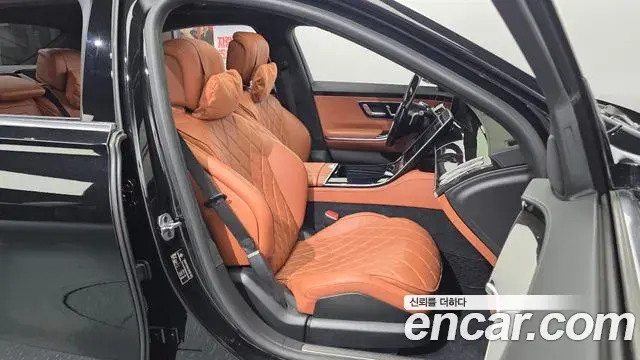 Mercedes-Benz S-Class 2021 — Photo 7/34