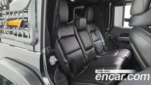 Jeep Wrangler 2018 — Фото 11/20