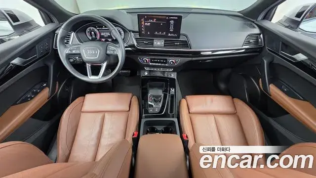 Audi Q5 2022 — Şəkil 9/32