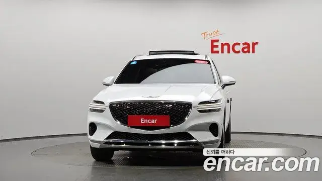 Genesis GV70 2023 — ფოტო 27/35