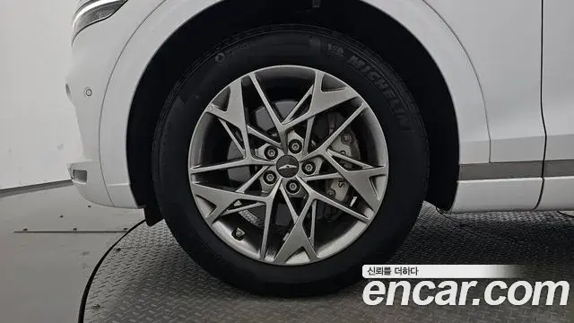 Genesis GV70 2023 — ფოტო 4/35