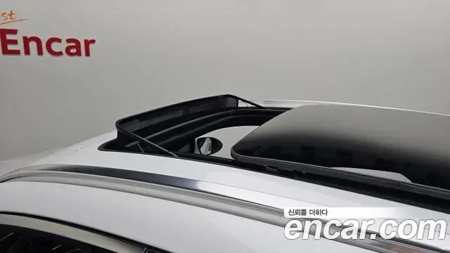 Genesis GV70 2023 — ფოტო 12/35