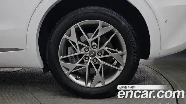 Genesis GV70 2023 — ფოტო 22/35