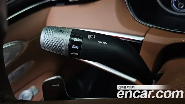 Genesis GV70 2023 — ფოტო 30/35