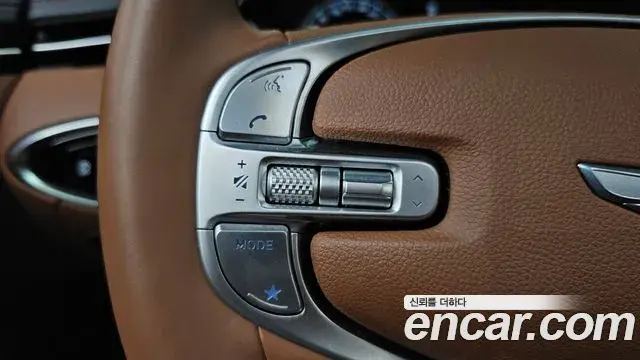 Genesis GV70 2023 — ფოტო 14/35