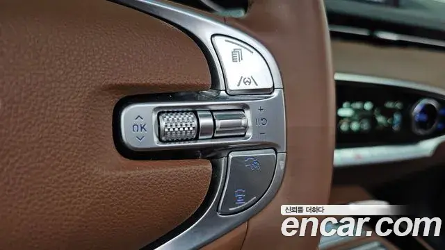 Genesis GV70 2023 — ფოტო 18/35