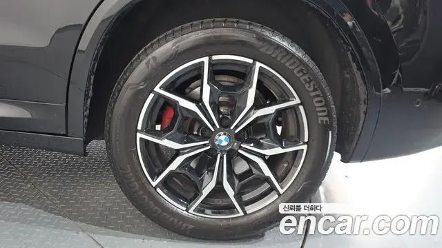 BMW X3 2022 — Şəkil 28/32