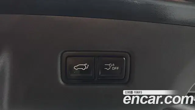 Kia Carnival 2024 — Фото 18/20