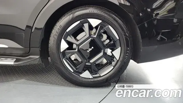 Kia Carnival 2024 — Şəkil 12/33
