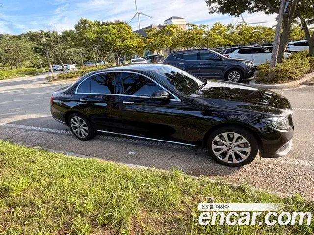 Mercedes-Benz E-Class 2018 — ფოტო 6/11