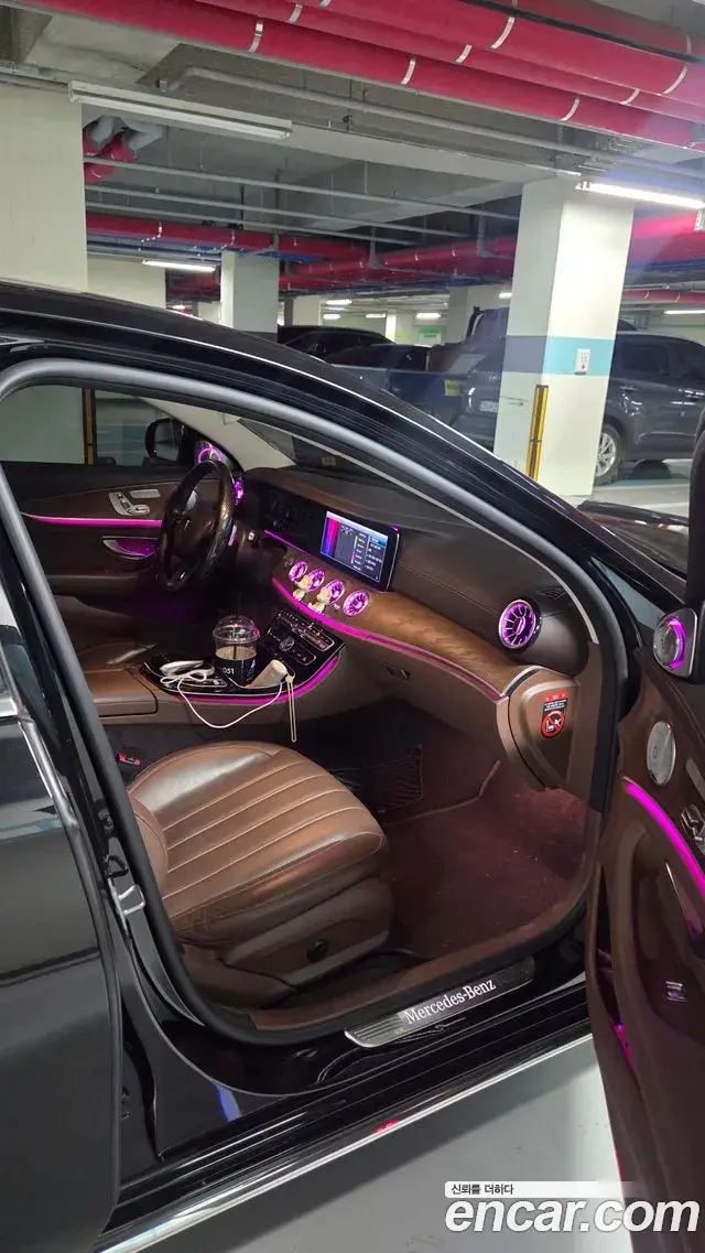 Mercedes-Benz E-Class 2018 — ფოტო 8/11
