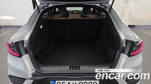 Renault Samsung Arkana 2025 — Фото 16/20
