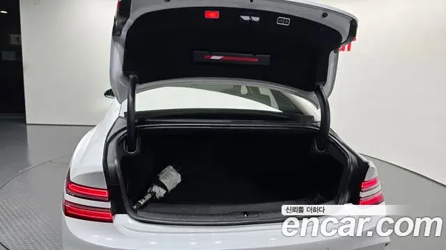 Genesis G80 2024 — ფოტო 25/31