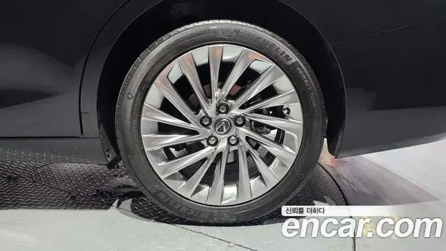Lexus ES300h 2026 — Şəkil 1/32