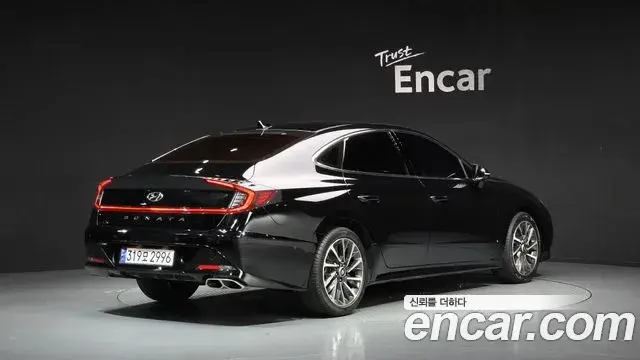 Hyundai Sonata 2023 — Фото 1/20