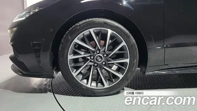 Hyundai Sonata 2023 — Фото 4/20