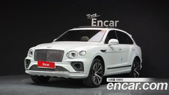 Bentley Bentayga 2023 — Photo 1/40
