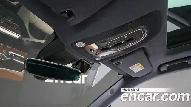 Bentley Bentayga 2023 — Photo 26/40