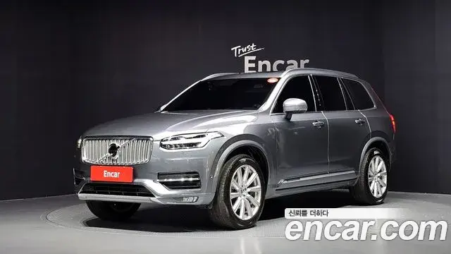 Volvo XC90 2018 — ფოტო 2/20