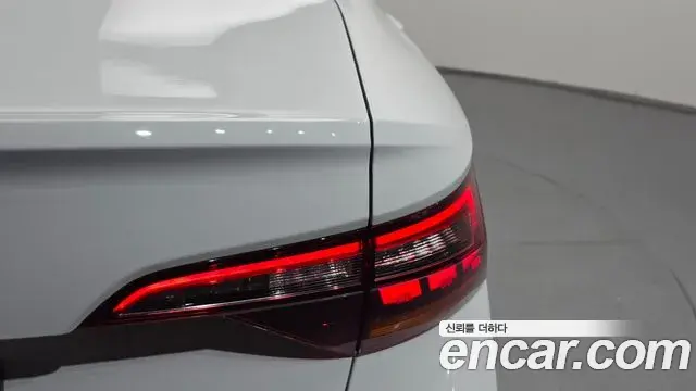 Volkswagen Jetta 2023 — ფოტო 30/32