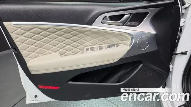 Genesis G70 2019 — Photo 2/34