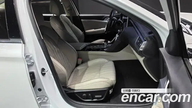 Genesis G70 2019 — Photo 12/34