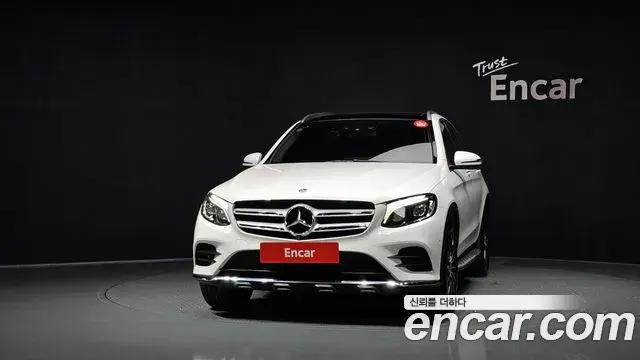 Mercedes-Benz GLC-Class 2019 — Photo 12/34