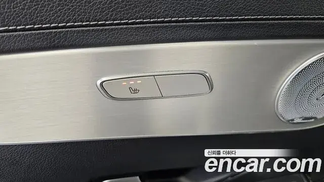 Mercedes-Benz GLC-Class 2019 — Photo 28/34