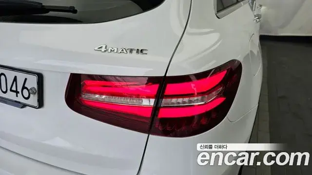 Mercedes-Benz GLC-Class 2019 — Photo 23/34