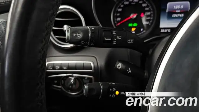 Mercedes-Benz GLC-Class 2019 — Photo 16/34