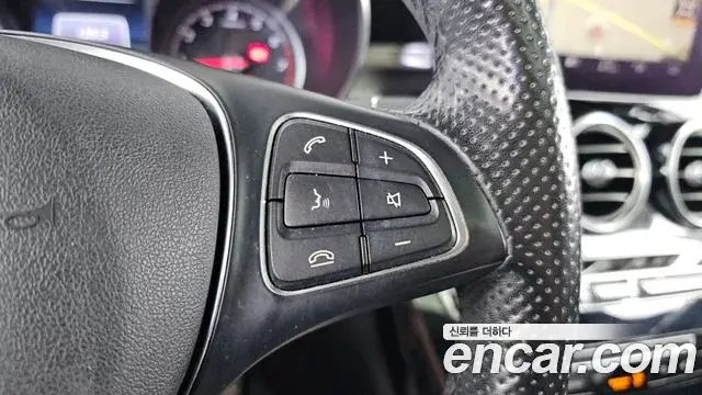 Mercedes-Benz GLC-Class 2019 — Photo 22/34