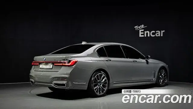 BMW 7 Series 2020 — Photo 1/20