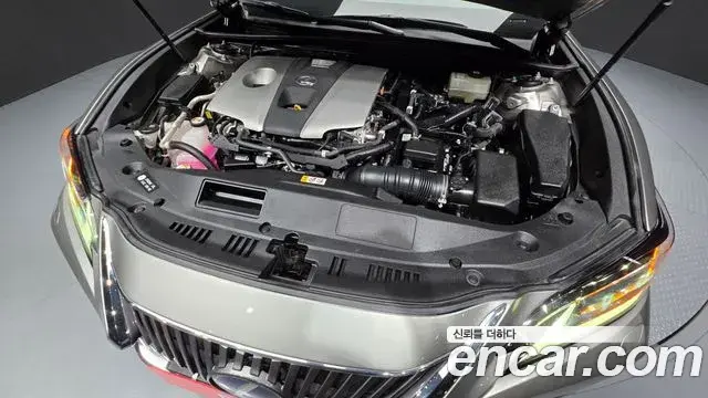 Lexus ES300h 2021 — Photo 7/37