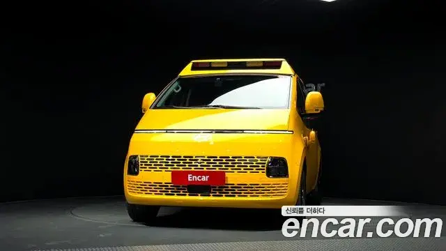 Hyundai Staria 2025 — Фото 3/20