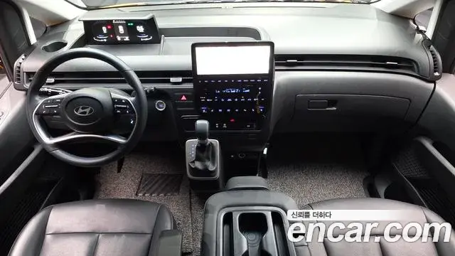 Hyundai Staria 2025 — Фото 7/20