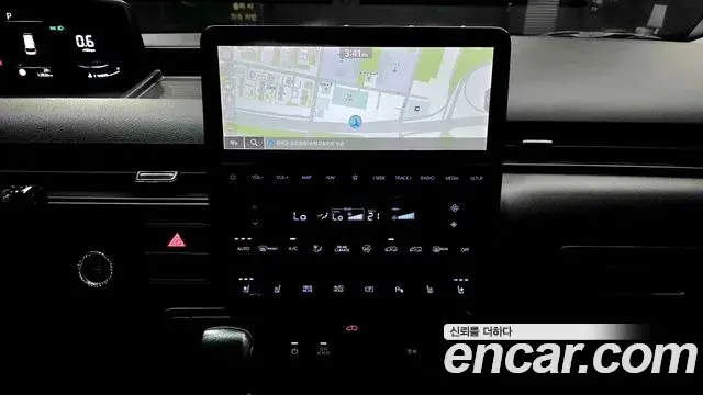 Hyundai Staria 2025 — Фото 15/20