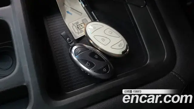 Hyundai Staria 2025 — Photo 26/34