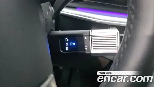 Hyundai Grandeur Hybrid 2023 — Photo 2/20