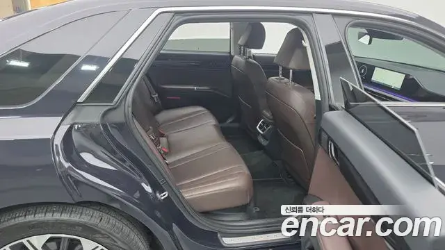 Hyundai Grandeur Hybrid 2023 — Photo 19/20