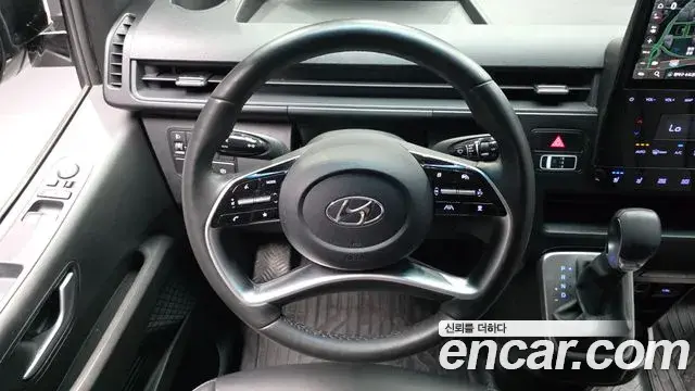 Hyundai Staria 2023 — Фото 13/20