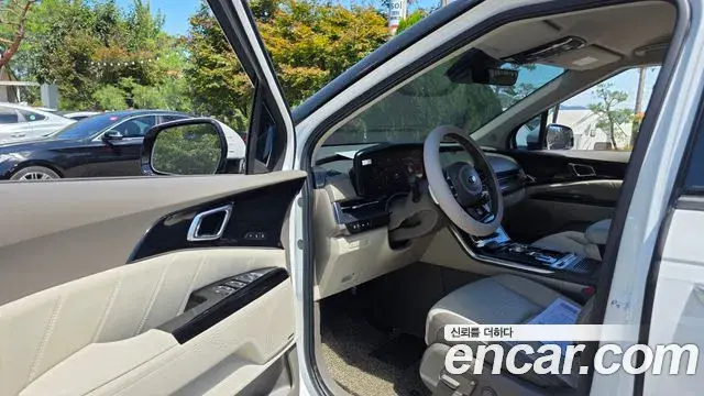 Kia Carnival 2021 — ფოტო 10/20