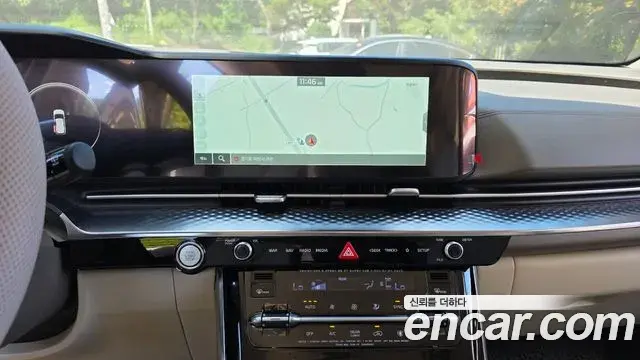 Kia Carnival 2021 — ფოტო 12/20