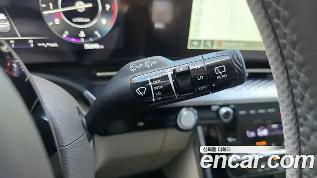 Kia Carnival 2021 — ფოტო 19/20