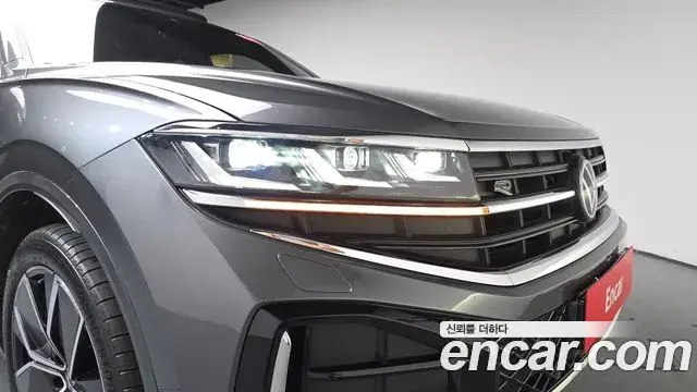 Volkswagen Touareg 2024 — Photo 19/36