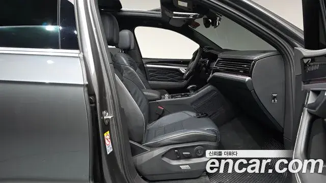 Volkswagen Touareg 2024 — Photo 25/36