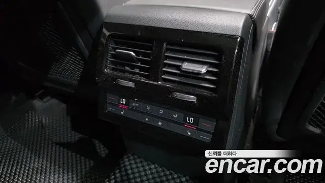 Volkswagen Touareg 2024 — Photo 4/36