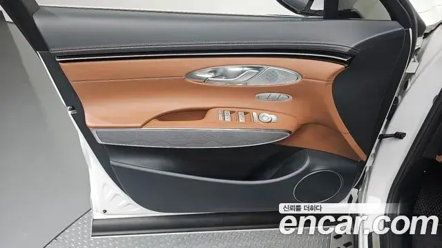 Genesis GV70 2021 — Photo 10/30
