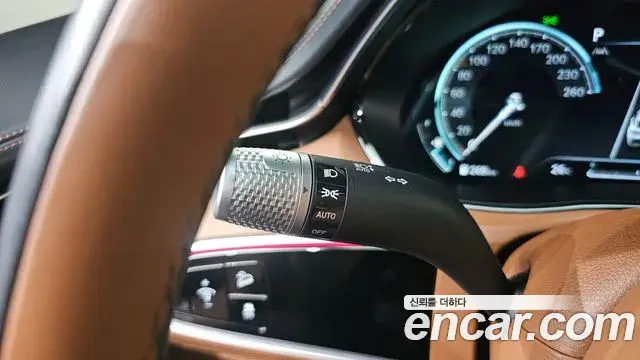Genesis GV70 2021 — Photo 30/30