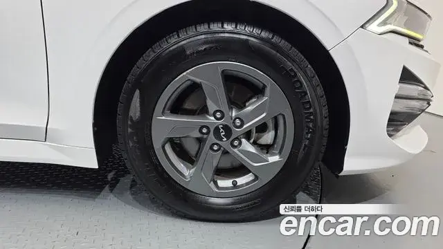 Kia K5 2022 — Şəkil 3/30
