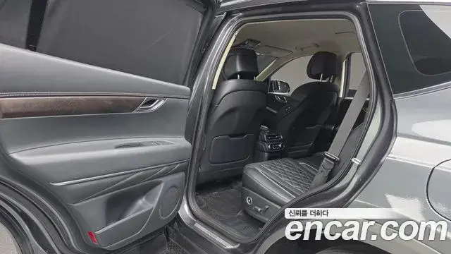 Genesis GV80 2020 — Photo 15/31